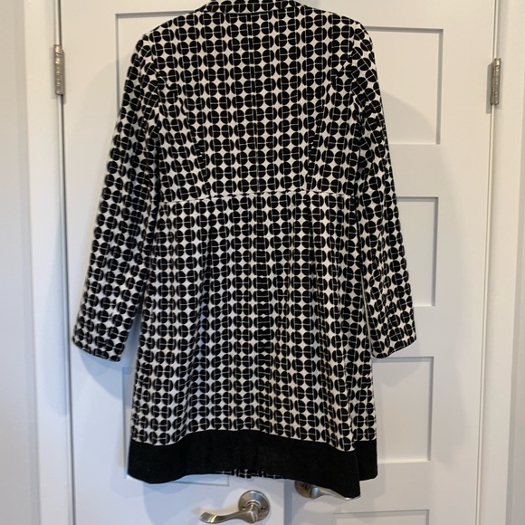 EUC Beautiful Coat Size 6, Fits an 8 as well - Picture 2 of 3